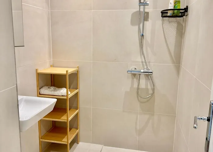 Apartment Stylish Renovated Near Center Vienna
