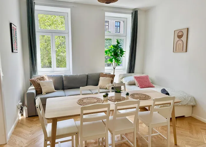Stylish Renovated Near Center * Vienna
