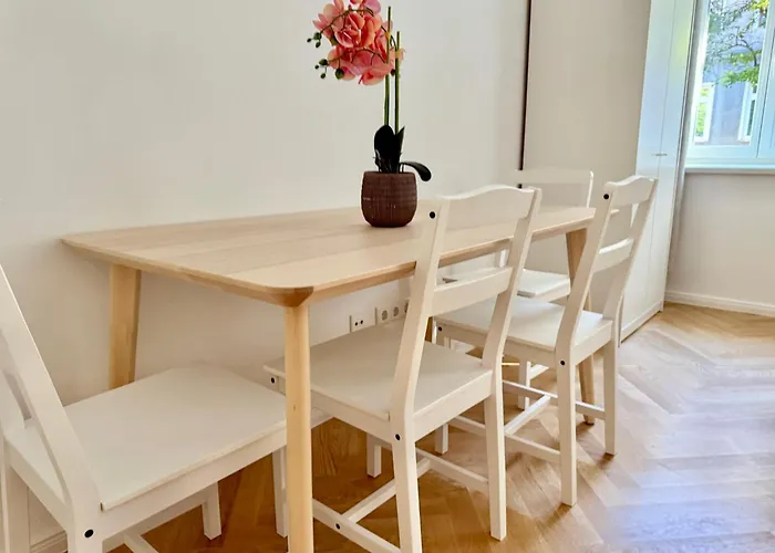 Stylish Renovated Near Center * Vienna