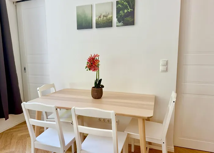 Stylish Renovated Near Center Apartment Vienna